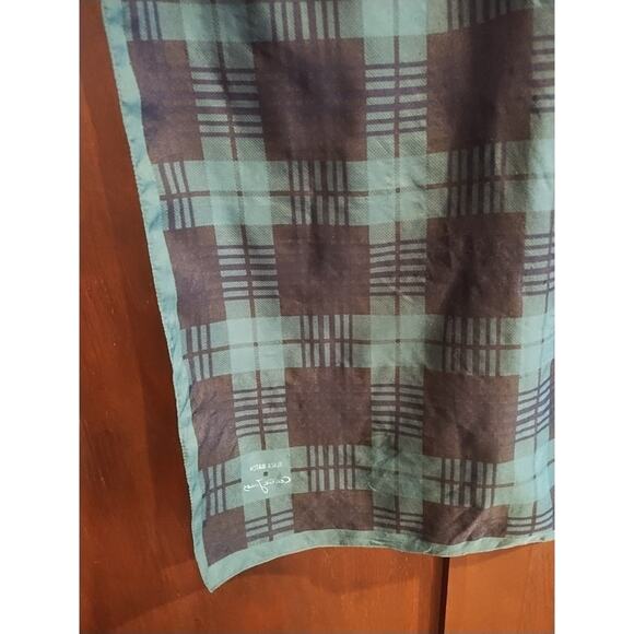 Vintage Cecilia Jones Black Watch Scarf 26” X 26” Made In Italy lightweight - Picture 12 of 12